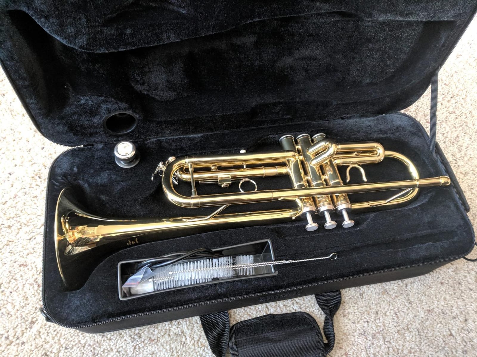 Eastar Bb Standard Trumpet Set for Beginner, Brass Student Trumpet Instrument ETR-380N, Silver customer photo 2