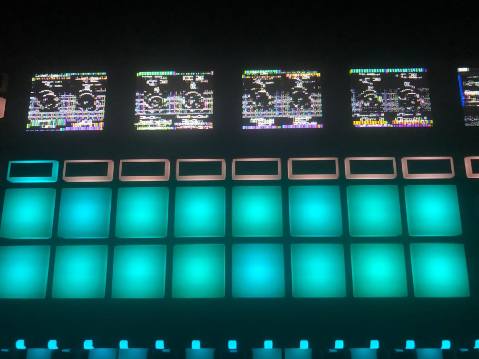 61SL MkIII 61-Key MIDI Controller Keyboard and Sequencer | USB, 61 Semi-Weighted Keys, RGB LED Per Key, 8-Track Sequencer, 5 LCD Screens, MIDI I/O, CV/Gate Out, Analog Clock Out customer photo 1