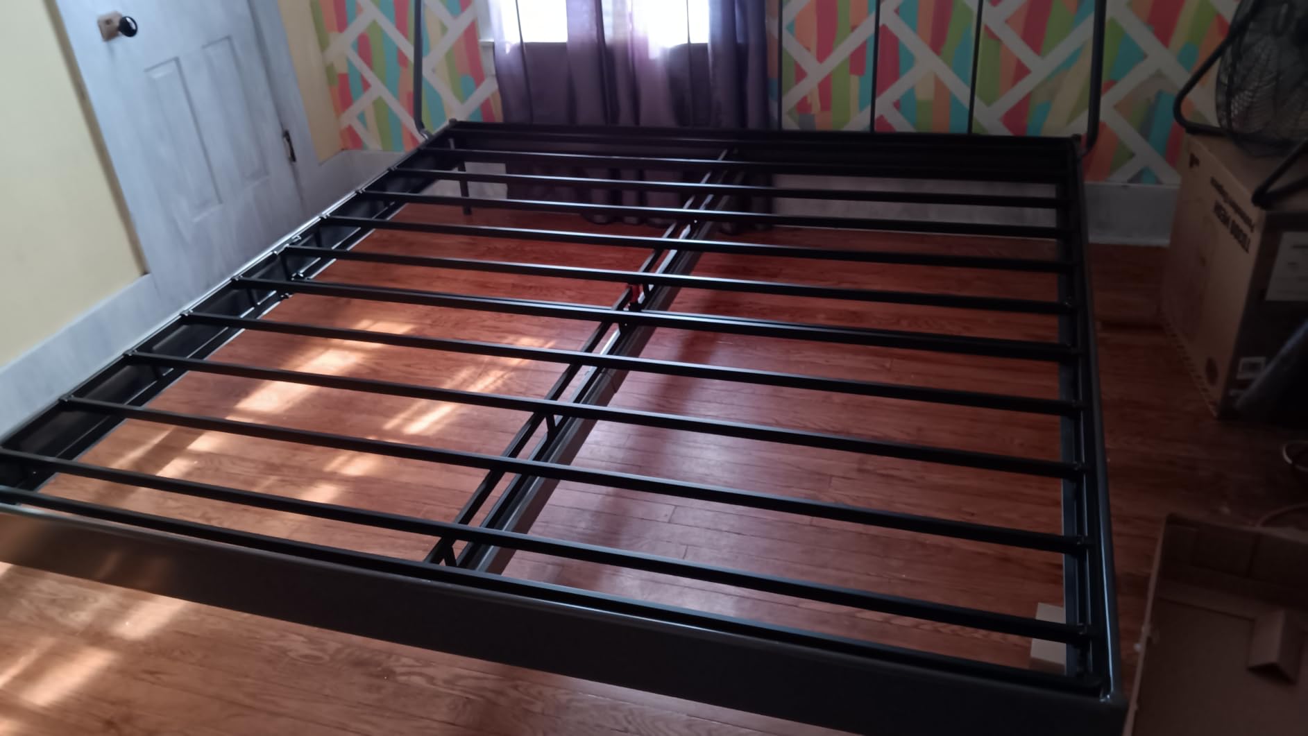 Amazon Basics Smart Box Spring Bed Base, 5-Inch Height Mattress Foundation, Tool-Free Easy Assembly, Metal Support, Full, 74