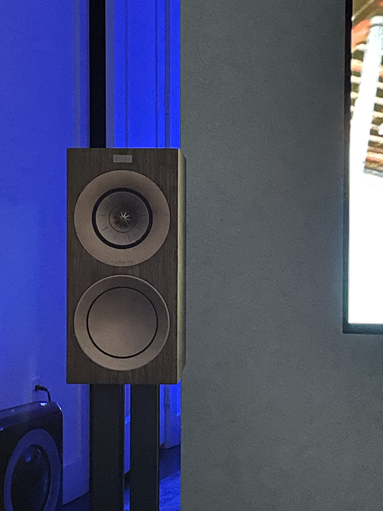 KEF R3 Standmount Speakers (Pair, Black) customer photo 1