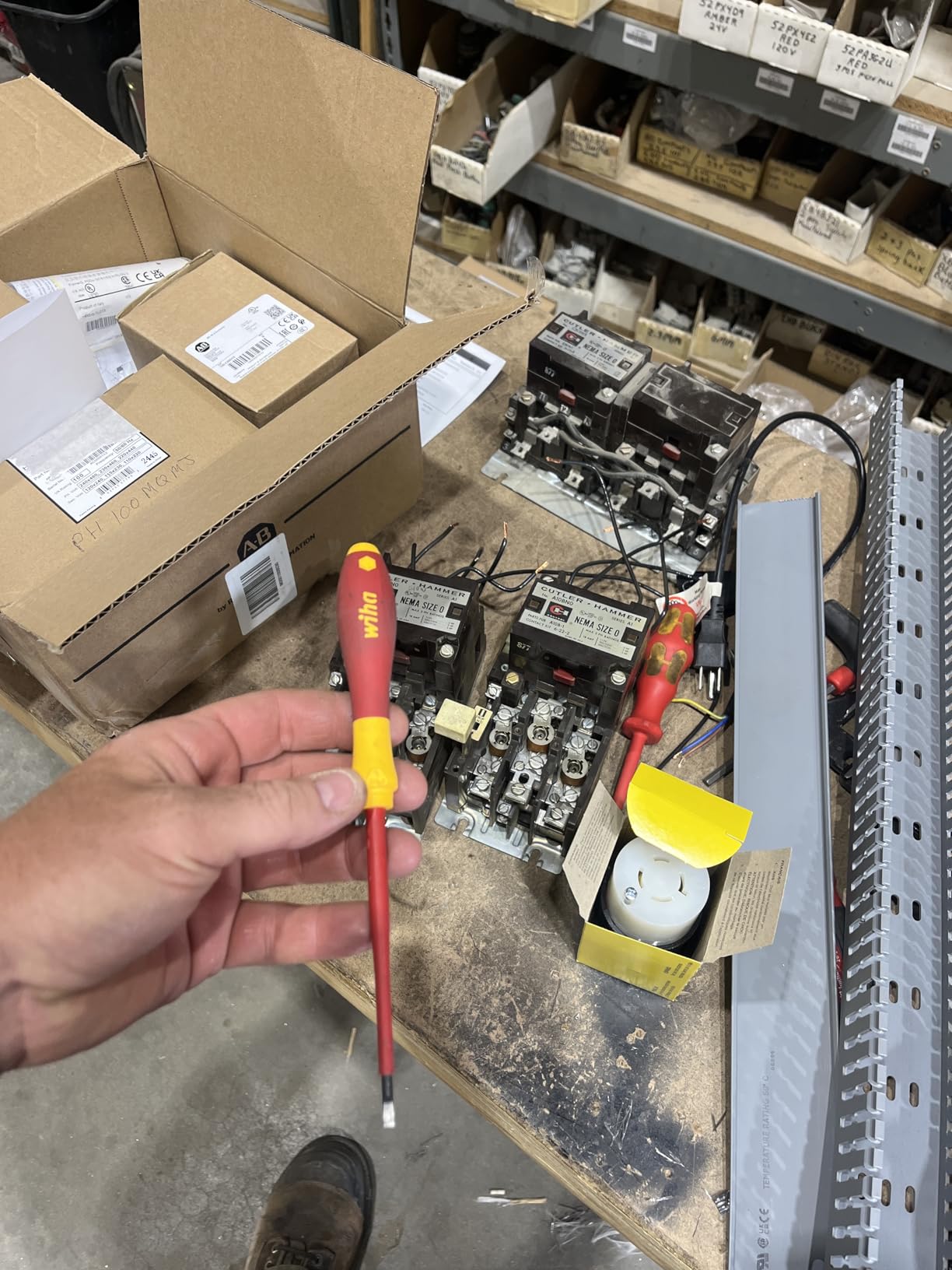 Wiha 32097 Insulated Screwdriver Set, 7-Piece Slotted Phillips Square Kit | 1000V VDE certified, Slotted Phillips Square tips, SoftFinish cushion grip, tested to 10,000 volts, Germany customer photo 1