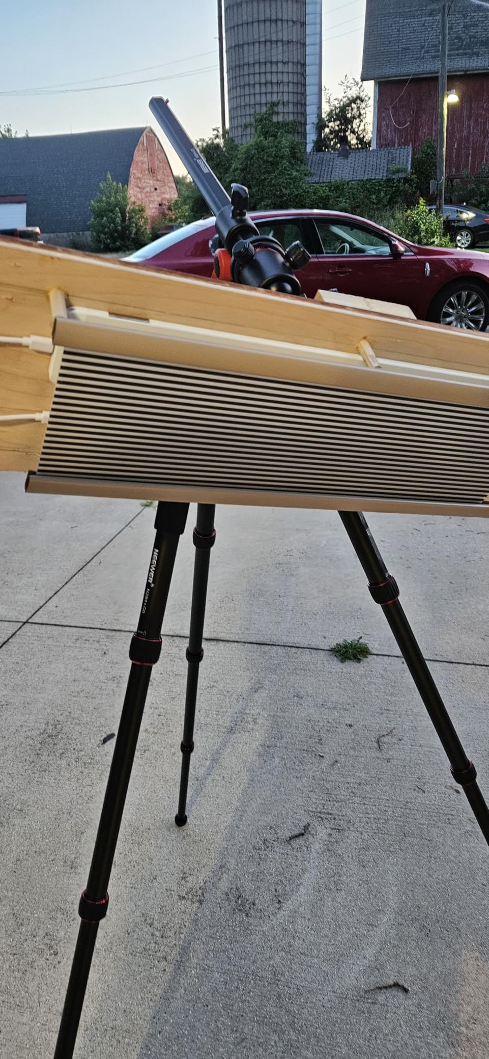 NEEWER 72 inch Camera Tripod Monopod with Center Column and Ball Head Aluminum, Arca Type QR Plate, Bag, Horizontal Tripod Overhead Camera Mount for DSLR Camera, Video Camcorder, Max Load: 33lb customer photo 2