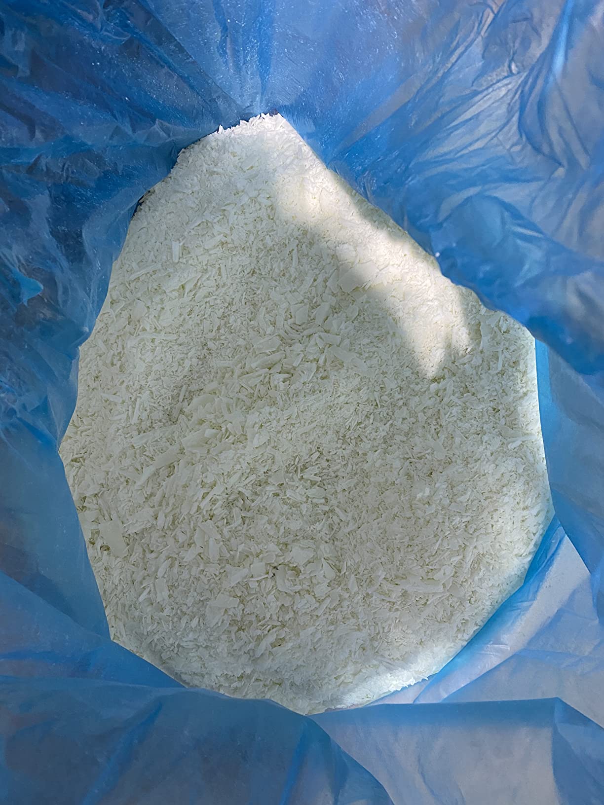 Hearts & Crafts Soy Wax for Candle Making - 5lbs with 100 Pre-Waxed Wicks & 2 Metal Centering Tools - DIY & Professional Candle Making Supplies customer photo 2