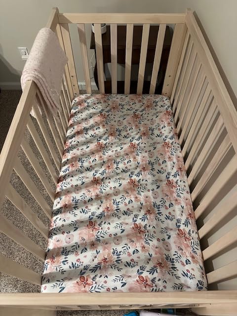 Carter's Colby Low-Profile 4-in-1 Baby Crib, Washed Natural | GREENGUARD Gold Certified, Converts to Toddler Bed, Daybed & Full-Size Bed, 4 Adjustable Mattress Heights - Easy to Assemble customer photo 2