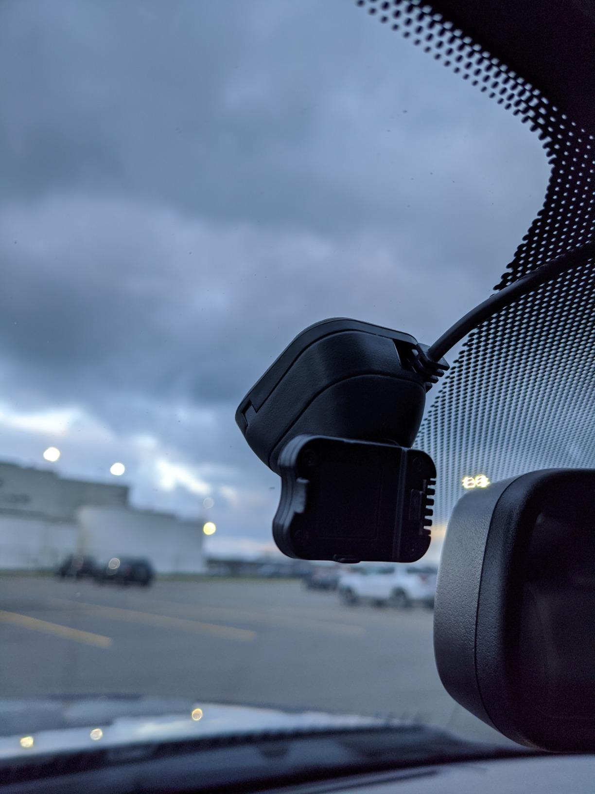 Nextbase 222 Dash Cam Full 1080p/30fps HD Recording In Car DVR Camera- 140 Degree 6 lane Wide Viewing Angle- Polarising Filter Compatible- Intelligent Parking Mode- Loop Records- G-Sensor- Magnetic Mount customer photo 1