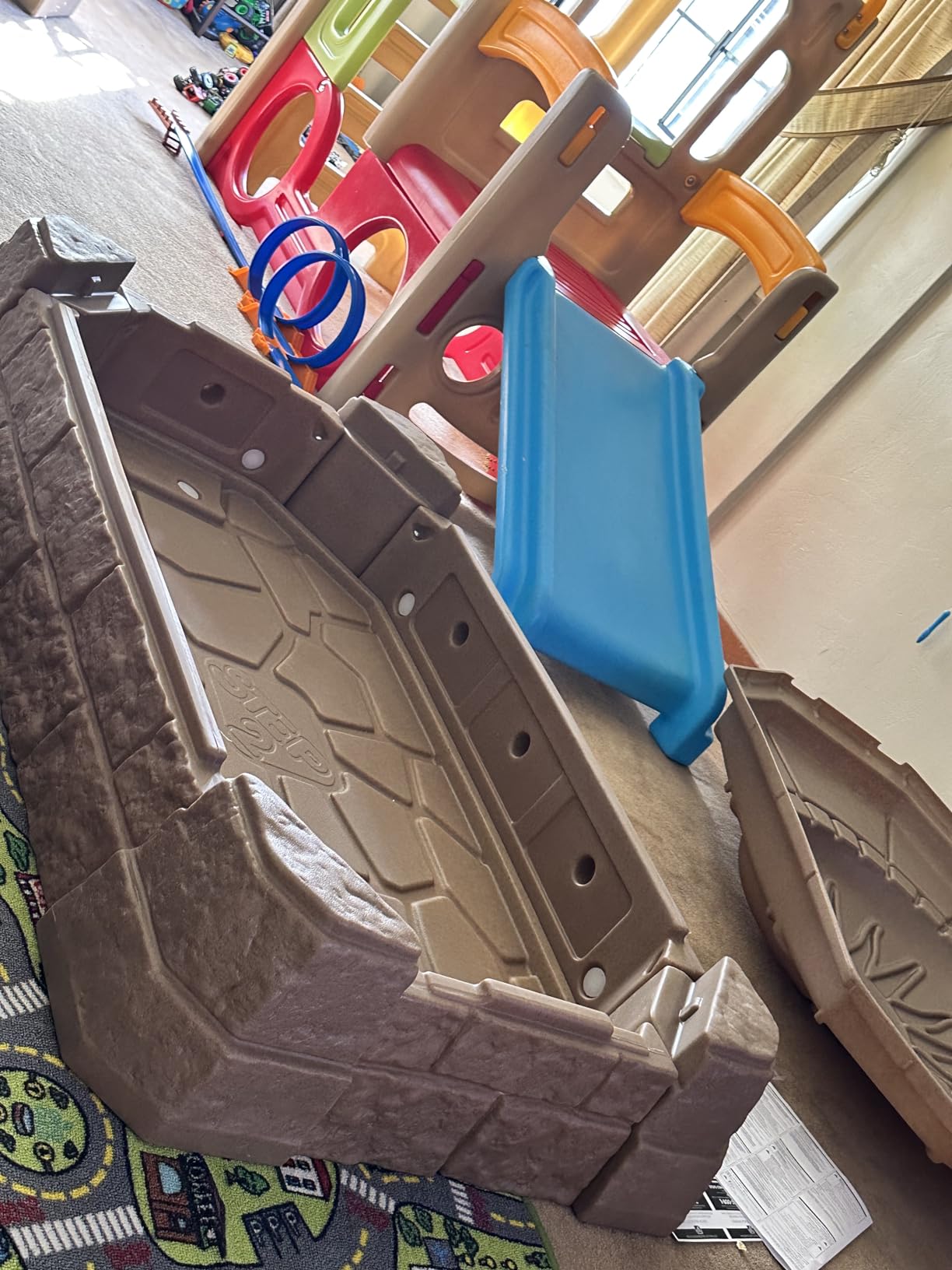 Step2 Naturally Playful Sandbox II, Kids Sand Activity Sensory Play Pit, Summer Outdoor Toys, 7 Piece Water Toy Accessories, for Toddlers 1+ Years Old customer photo 1