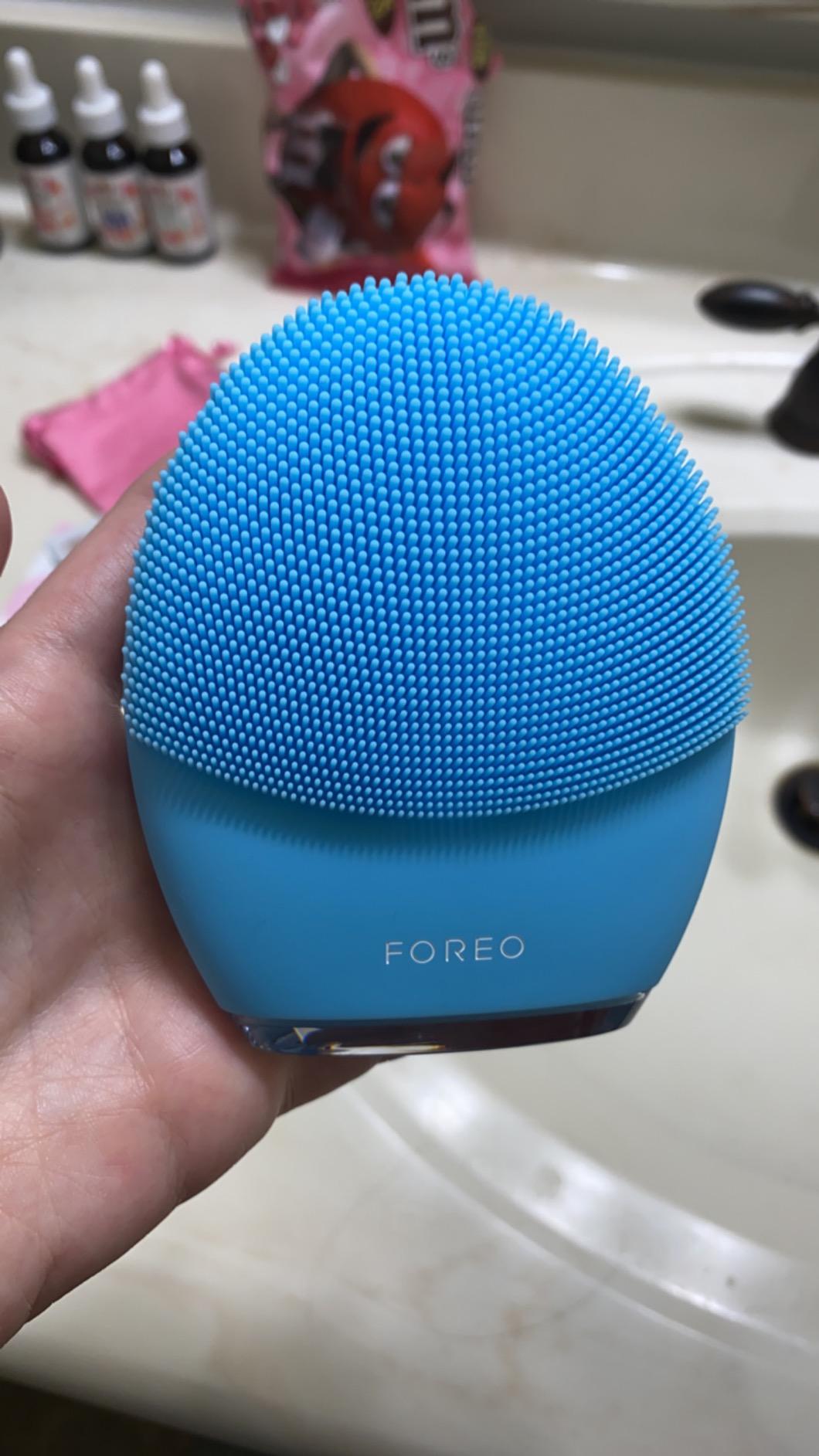 LUNA 3 Facial Cleansing Brush | Combination skin | Anti Aging Face Massager | Enhances Absorption of Facial Skin Care Products customer photo 1