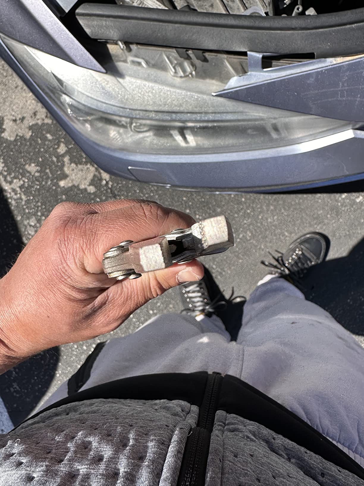 VISE-GRIP Locking Pliers, Fast Release, Long Nose with Wire Cutter, 9-Inch (IRHT82582) customer photo 1