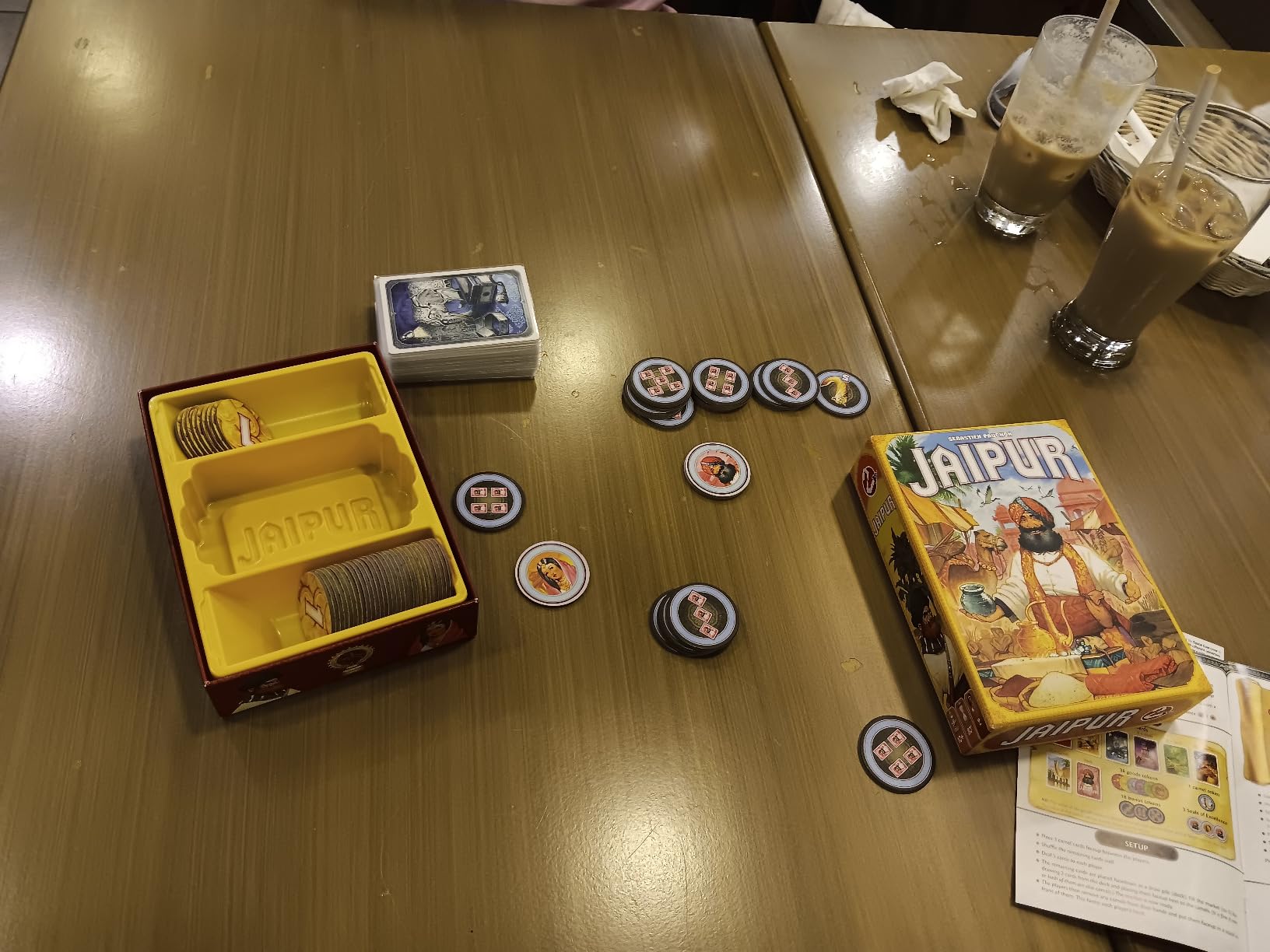 Asmodee Jaipur 2-Player Trading Card Strategy Game, Ages 10+ customer photo 1