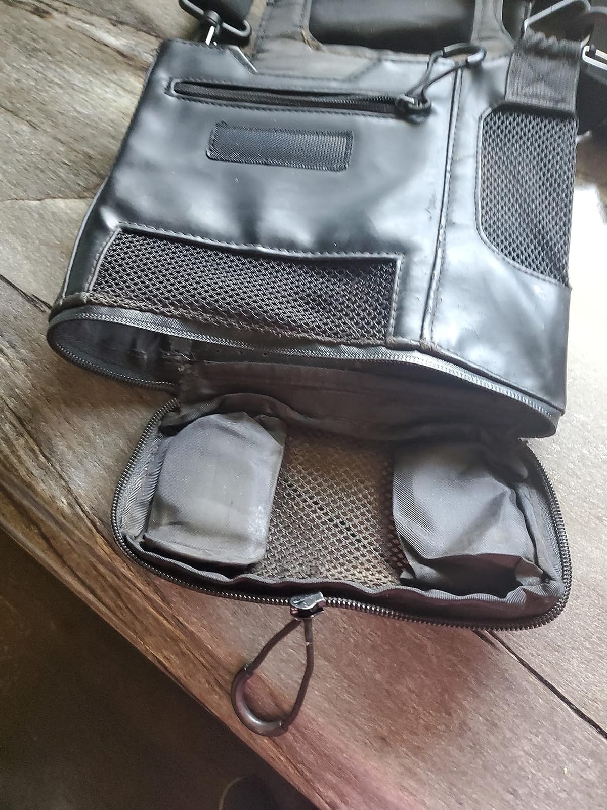 Inogen Carry Bag - for Inogen One G5 / Rove 6 Portable Oxygen Concentrators - Protective Travel Case, with Shoulder Strap, Handle, Slim Storage Pocket & Ventilated Design customer photo 2