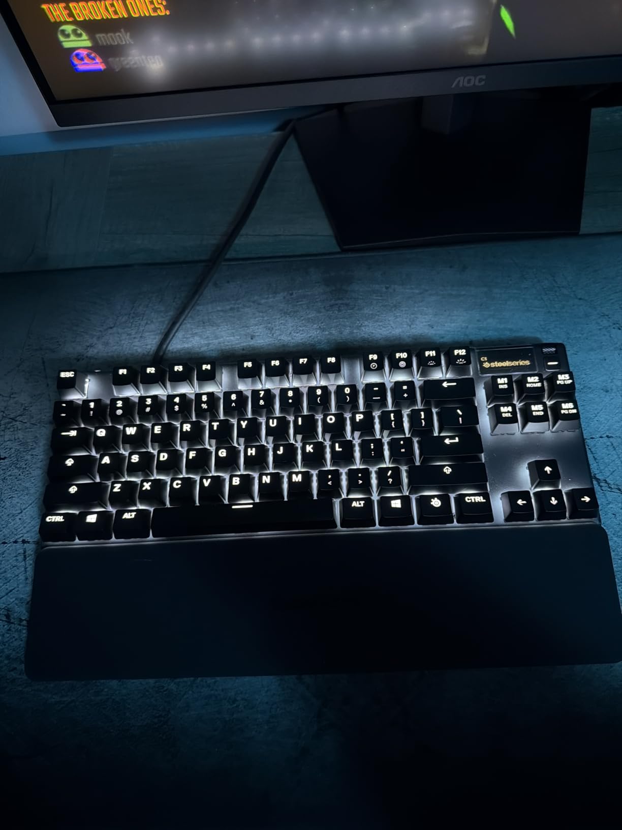 SteelSeries Apex 7 TKL Mechanical USB Gaming Keyboard customer photo 1