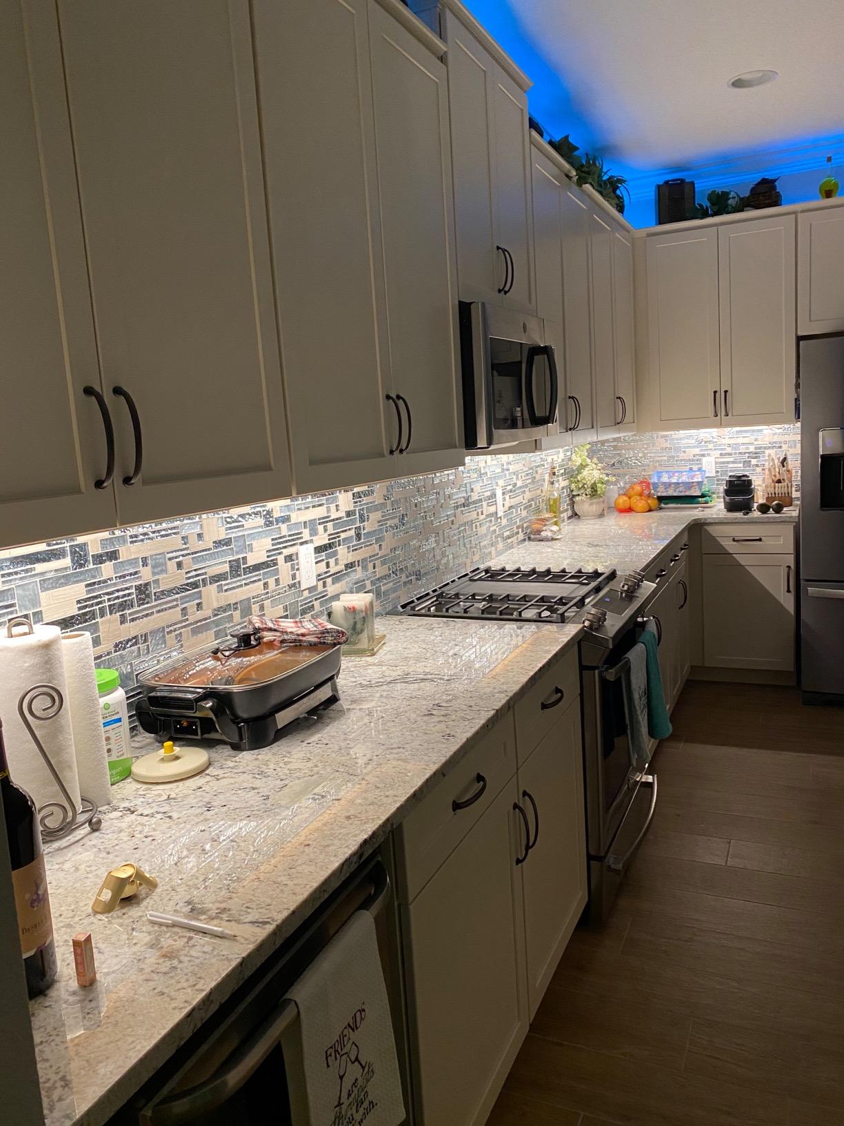 UltraPro 24 Inch Hardwired Under Cabinet Light, Dimmable 908 Lumens | 3 Color Temperatures from Soft White to Cool White Lighting, Linkable Under Cabinet Lighting for Kitchen ETL Listed customer photo 2