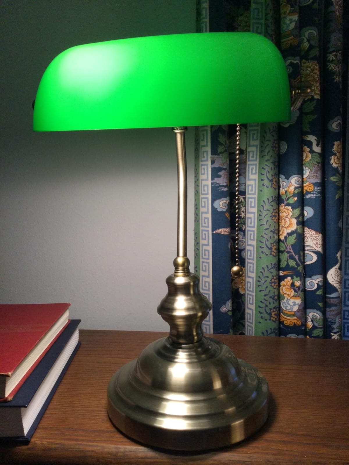 Glass Bankers Desk Lamp with Pull Chain Switch Plug in Fixture (Green) customer photo 2