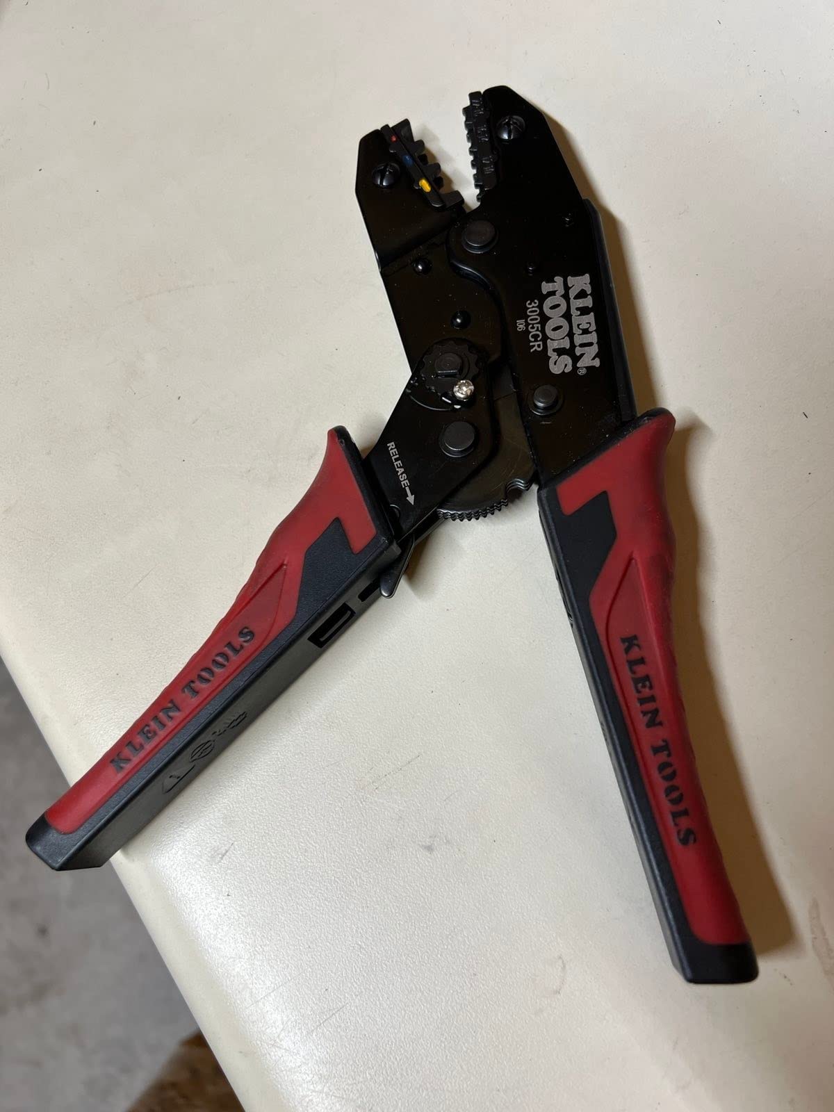 Klein Tools 3005CR Wire Crimper Tool, Ratcheting Insulated Terminal Crimper for 10 to 22 AWG Wire customer photo 2