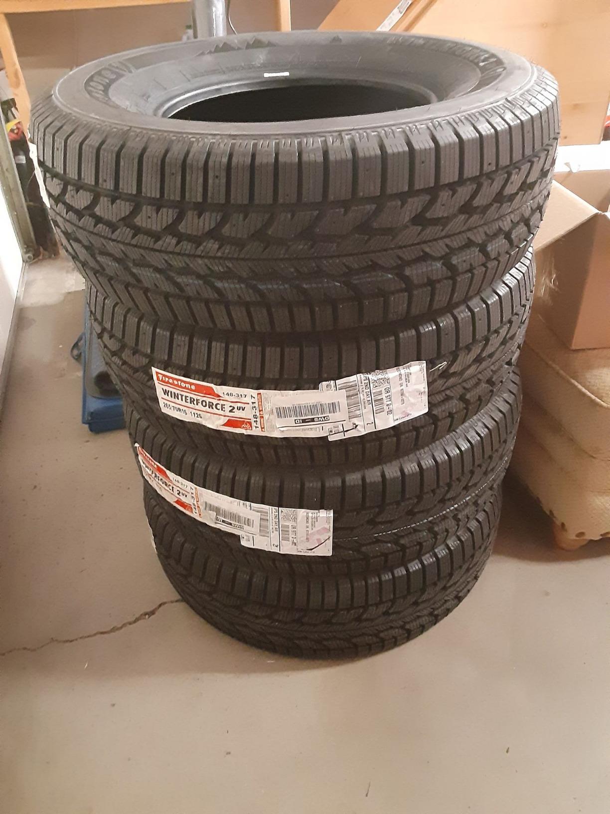 Firestone Winterforce 2 UV Studdable Winter/Snow Tire 265/70R16 112 S customer photo 1