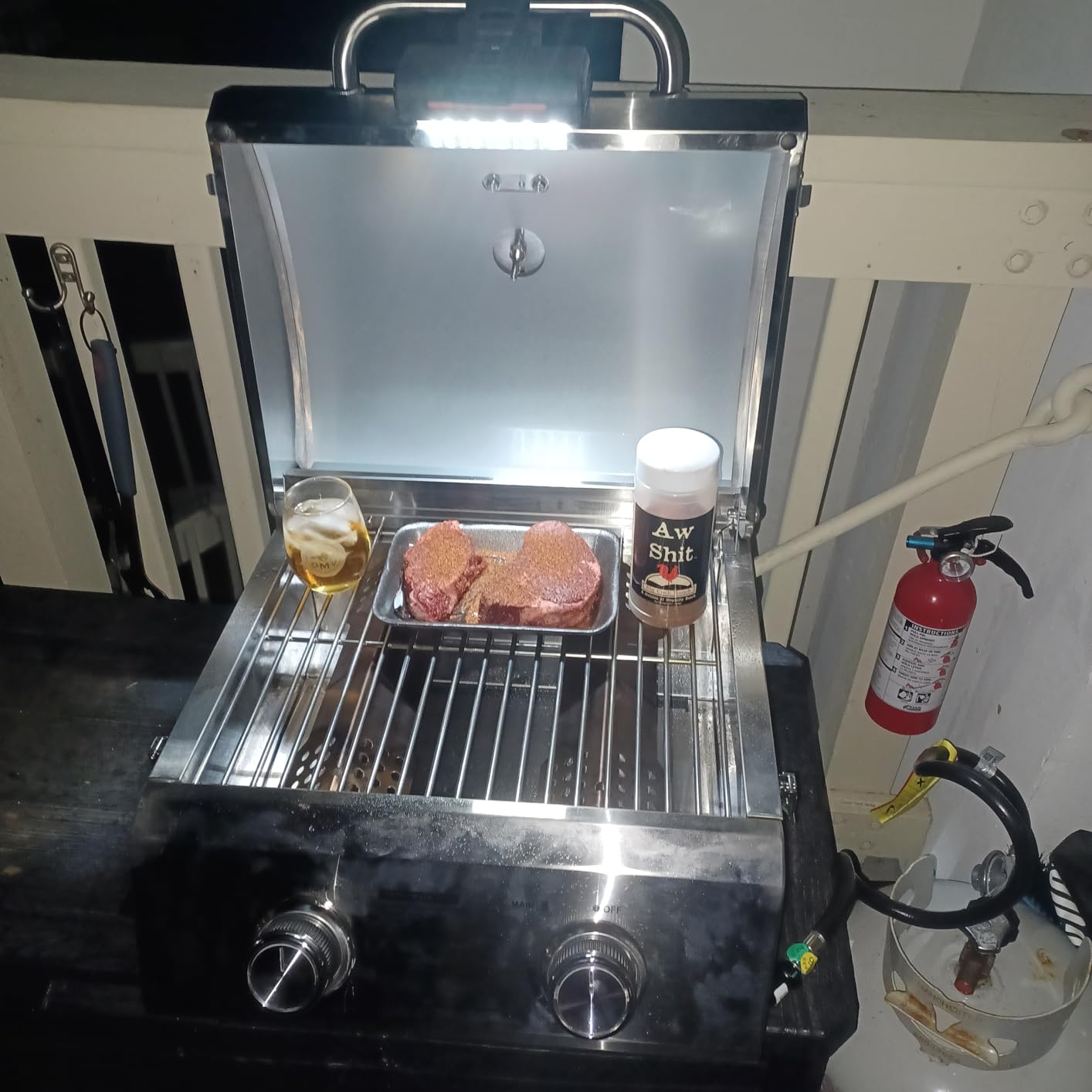 Monument Grills Tabletop Propane Gas Grill for Outdoor Portable Camping Cooking with Travel Locks, Stainless Steel High Lid, and Built in Thermometer customer photo 1