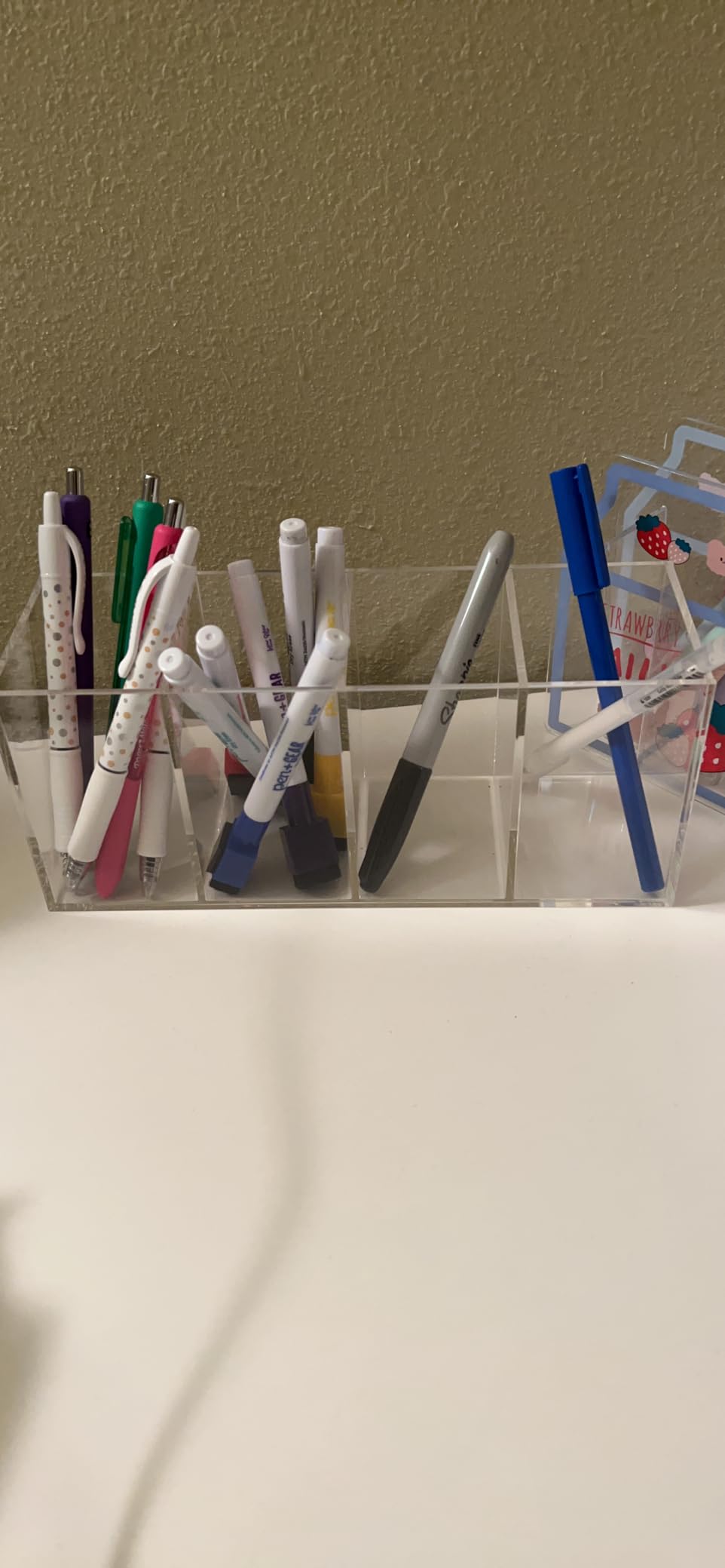 NIUBEE Acrylic Pen Holder 4 Compartments, Clear Desk Pencil Organizer Cup, Scratch-resistant thick acrylic with 4 slots for pens, pencils, makeup brushes, office, vanity and school use customer photo 1