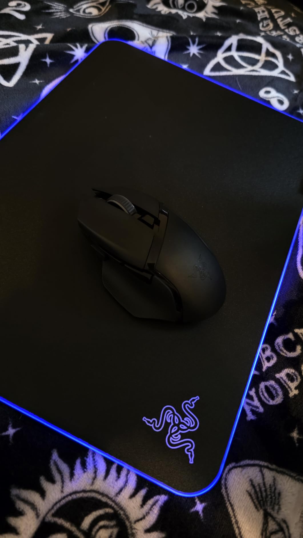 Razer Firefly Hard V2 RGB Gaming Mousepad, Customizable Chroma Lighting | Built-In Cable Management, Balanced Control & Speed, Non-Slip Rubber Base customer photo 2