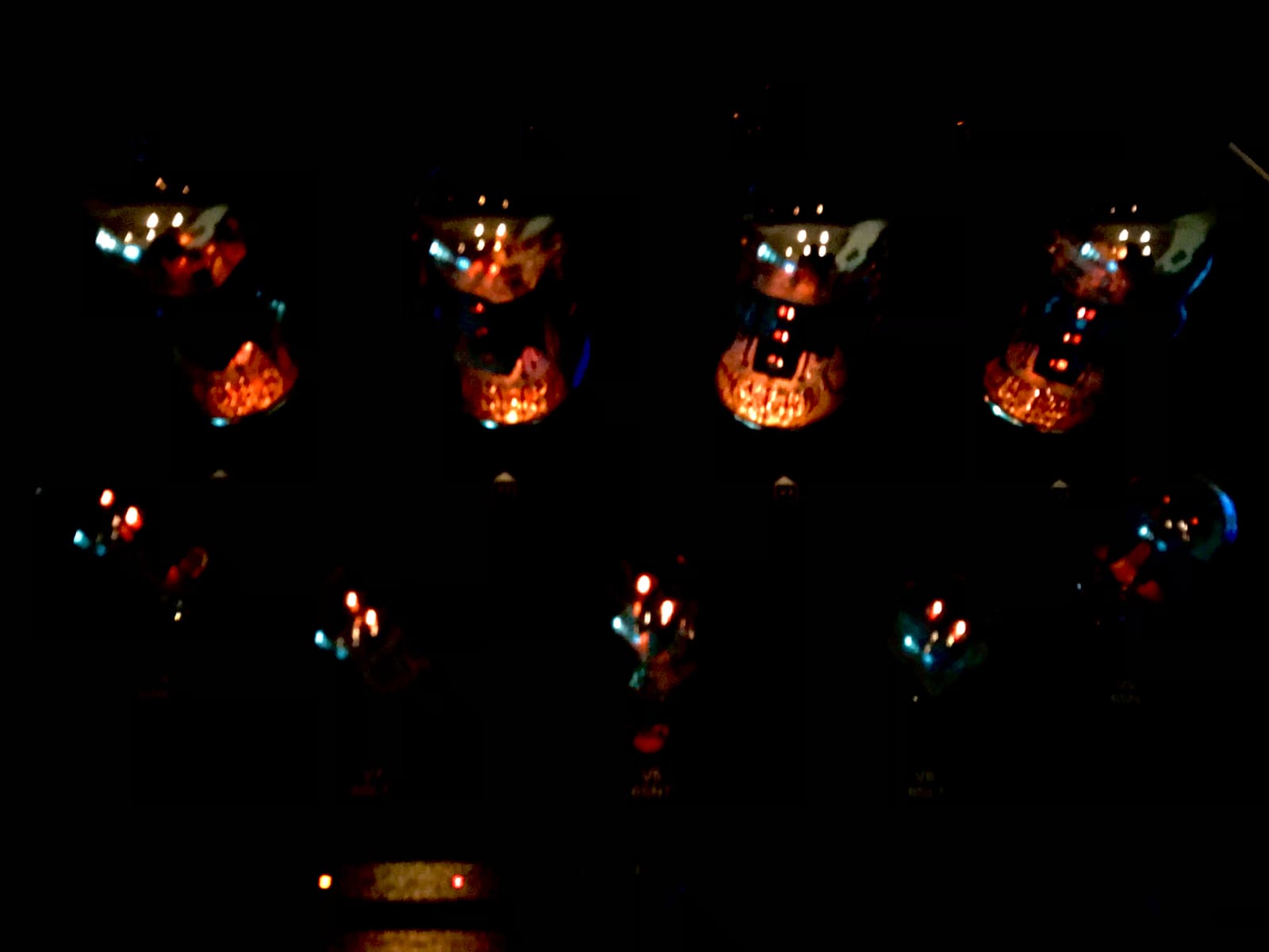 R8 KT88 x4 Tube Amplifier Hi-Fi Integrated Vacuum Tube Amp with Headphone Output KT88, EL34 Replaceable (Silver) customer photo 1