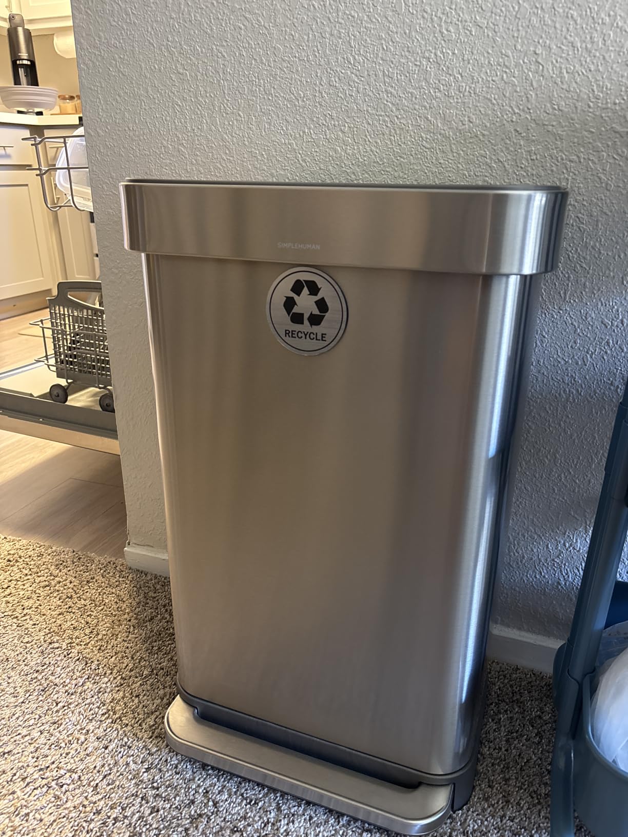 simplehuman Rectangular Step Can, 45L / 12 Gallon Kitchen Trash Can, Liner Rim System, Liner Pocket, 150,000-Step Pedal, Lid Shox Silent Close, Brushed Stainless Steel with Grey Plastic Lid customer photo 2