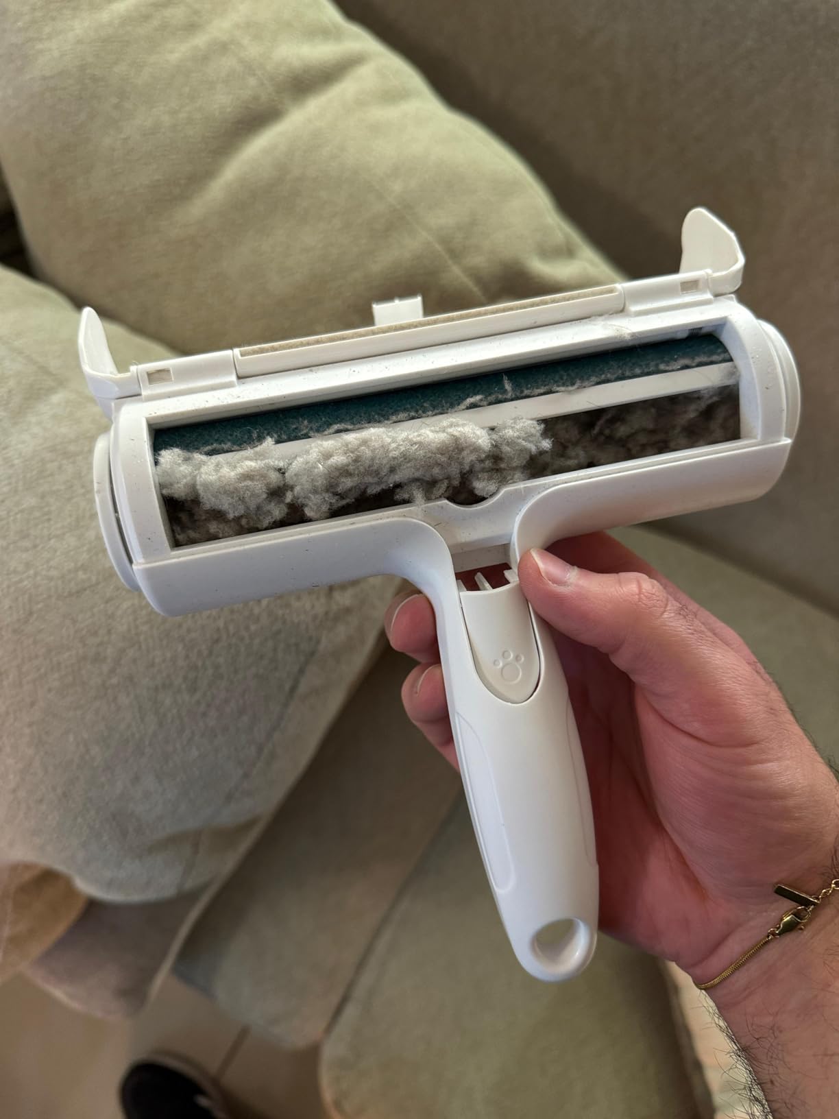 ACE2ACE Pet Hair Remover, Reusable Lint Roller for Cat and Dog Hair, White | Self Clean Cat Hair Remover with Dust Bin, Dog Hair Remover for Couch, Furniture, Carpet, Sofa and Bedding customer photo 1