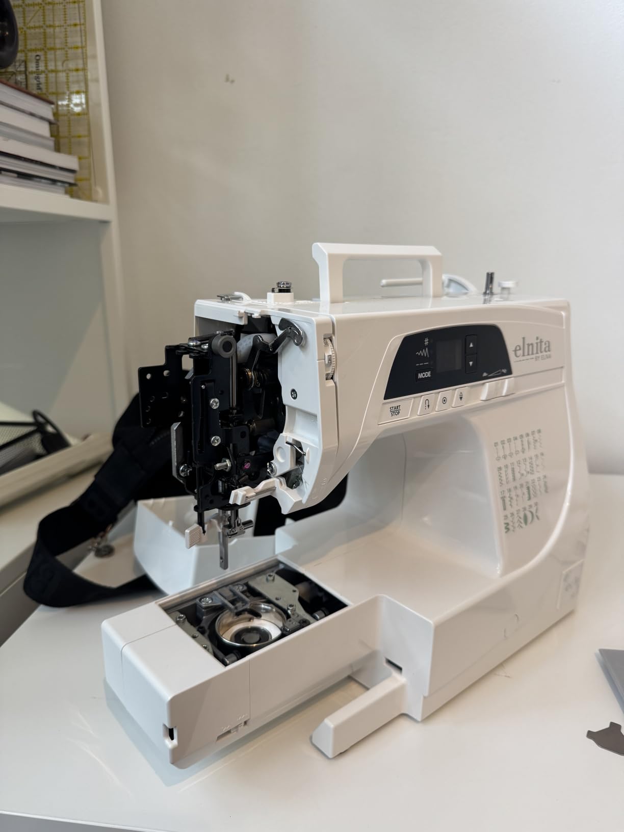 Elnita EC30 Computerized Sewing Machine with 30 Stitches, LED Display, Needle Threader, Locking Stitch, Start/Stop Button and Foot Control; Lightweight and portable for home customer photo 1