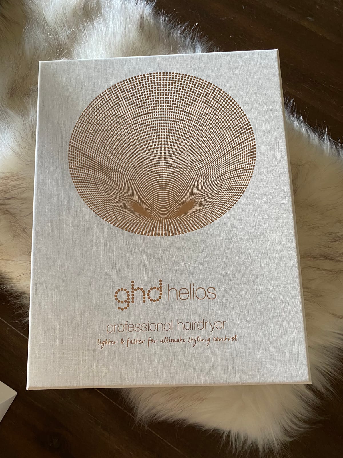 ghd Helios Hair Dryer - 1875w Professional Blow Dryer, Longer Life + Brushless Motor Lightweight Hair Dryer for Salon-Worthy Blowout customer photo 2