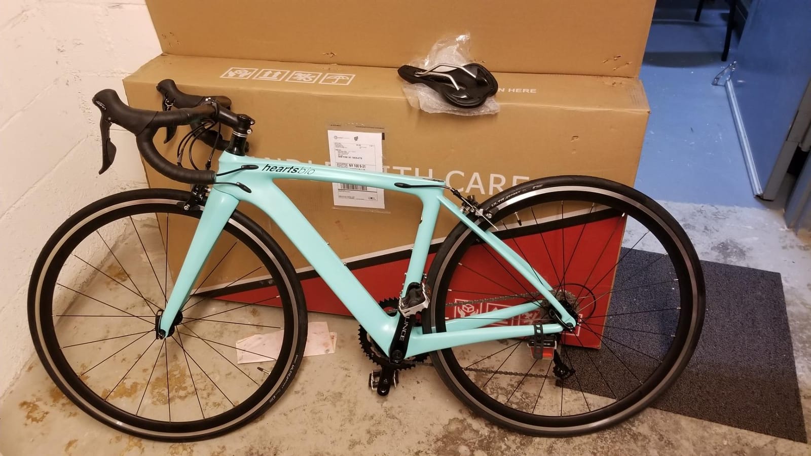 Carbon Road Bike Model H 18.7 lb - Custom Bike Club Logo Carbon Fiber Frame Road Bike with Shimano Tiagra 20 speeds customer photo 1