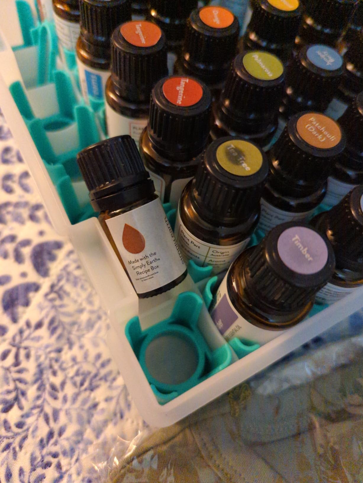 Essential Oil Organizer for 35 Bottles, Hard Shell UV-Filtering Case, Adjustable Holders, Dishwasher Safe, Fits 5ml 10ml 15ml & Roller Bottles, doTERRA Young Living, Teal customer photo 2