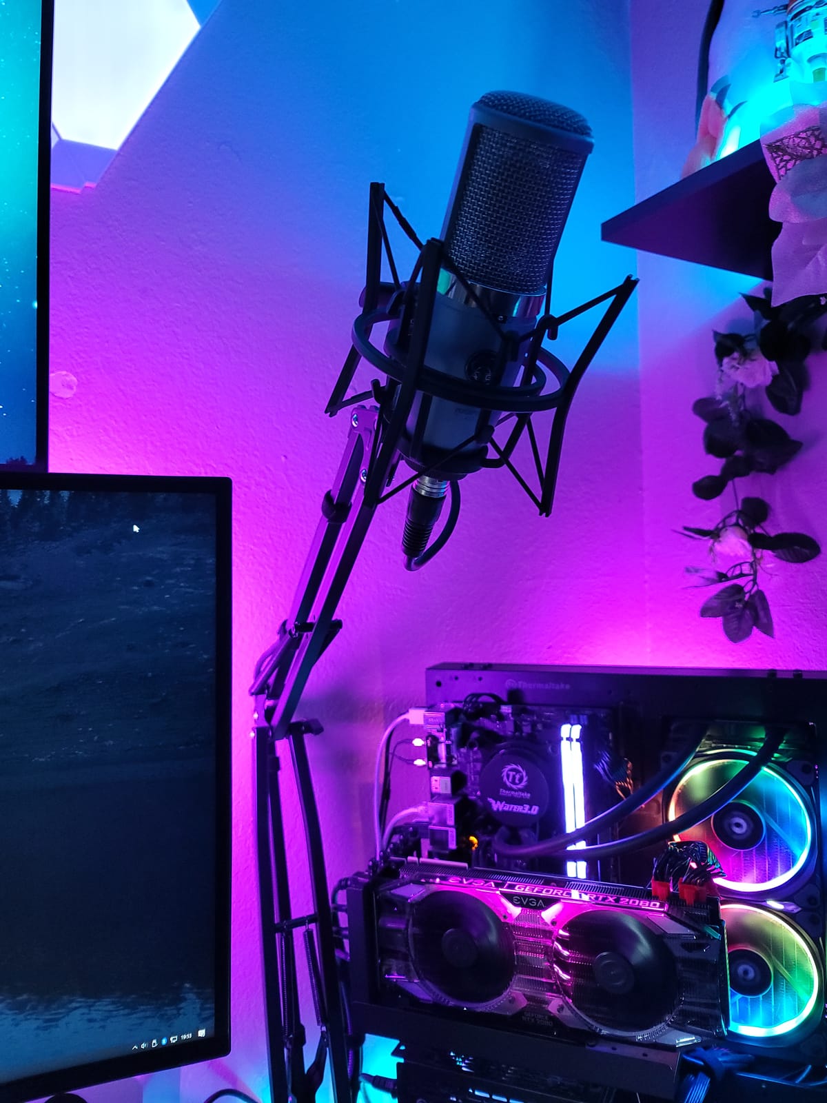 TONOR Microphone Arm Stand, Adjustable Suspension Boom Scissor Mic Stand with Pop Filter, 3/8