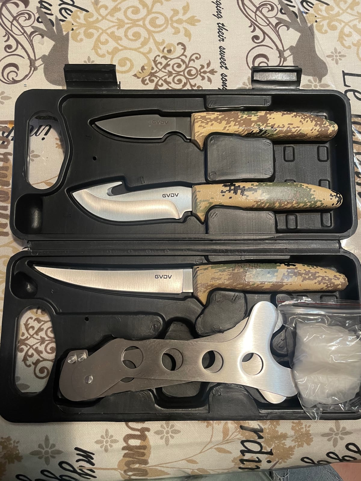 GVDV 6 Piece Hunting Knife Set, Field Dressing Game Processing Kit for Men | Comes with Gut Hook, Skinner, Spreader and Gloves for Deer Hunting Field Dressing customer photo 1