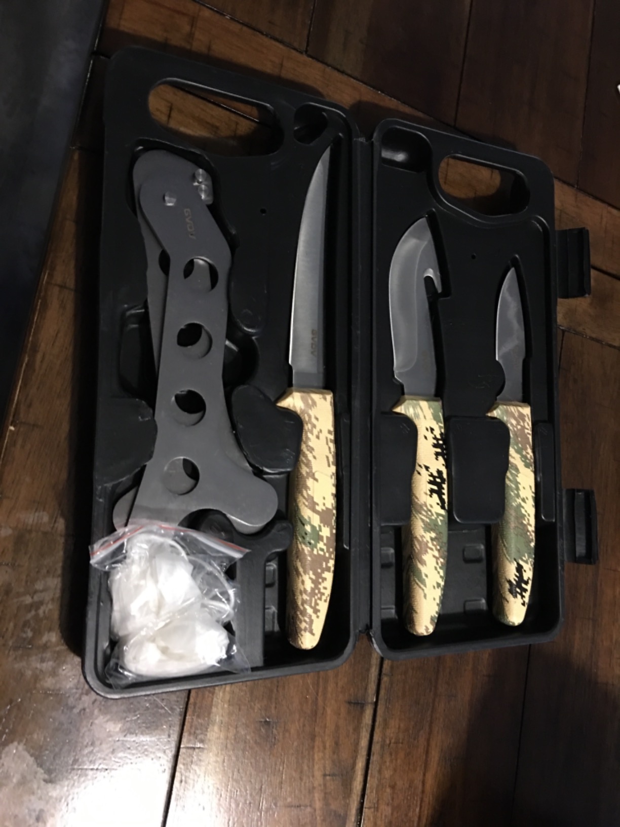 GVDV 6 Piece Hunting Knife Set, Field Dressing Game Processing Kit for Men | Comes with Gut Hook, Skinner, Spreader and Gloves for Deer Hunting Field Dressing customer photo 2