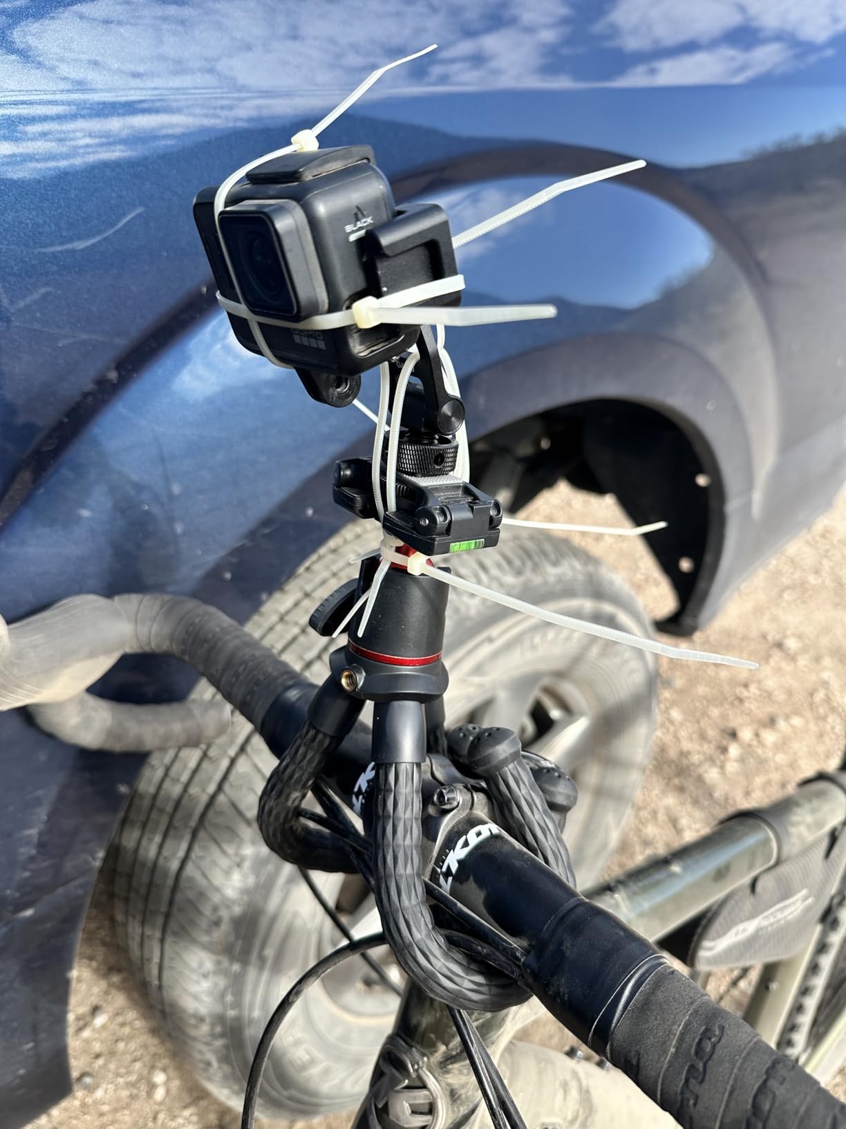 ULANZI Camera Tripod, Mini Flexible Stand w Hidden Phone Holder w Cold Shoe Mount, 1/4'' Screw f Magic Arm, Universal f iPhone 17 16 15 14 Pro Max XS Max Canon Nikon Sony DJ Pocket 4/3 Cameras customer photo 1