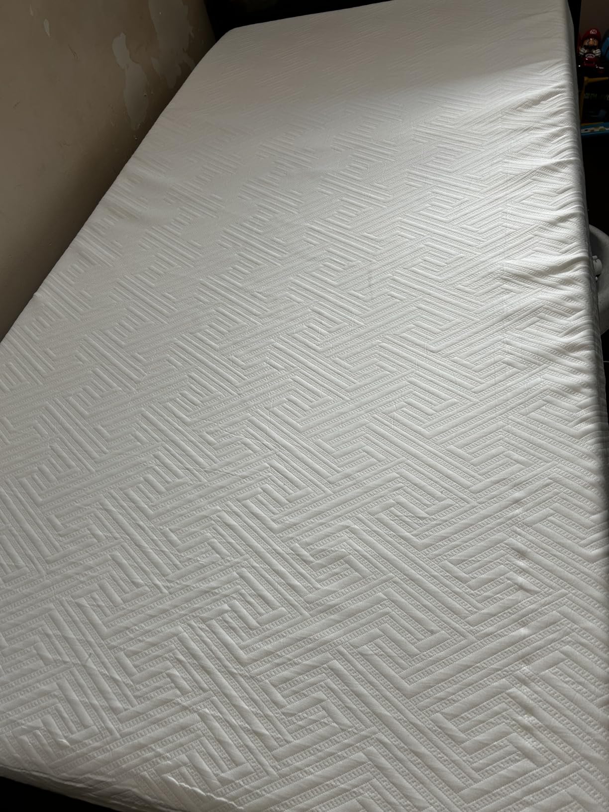 Novilla Bliss Twin Mattress, 10 Inch Gel Memory Foam Twin Mattress in a Box | Cooling Comfort & Pressure Relieving, Target Zoned Support for Back Pain Relief, Medium Plush Feel customer photo 2
