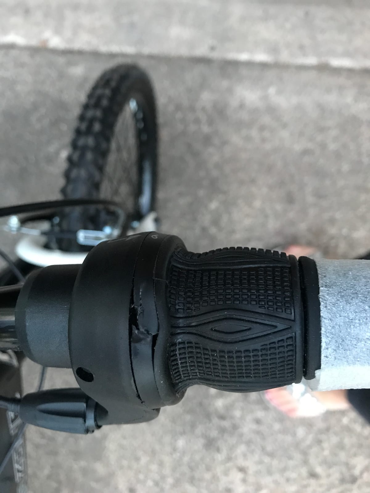 Air Zone Aftershock 20 Inch Kids Mountain Bike customer photo 2