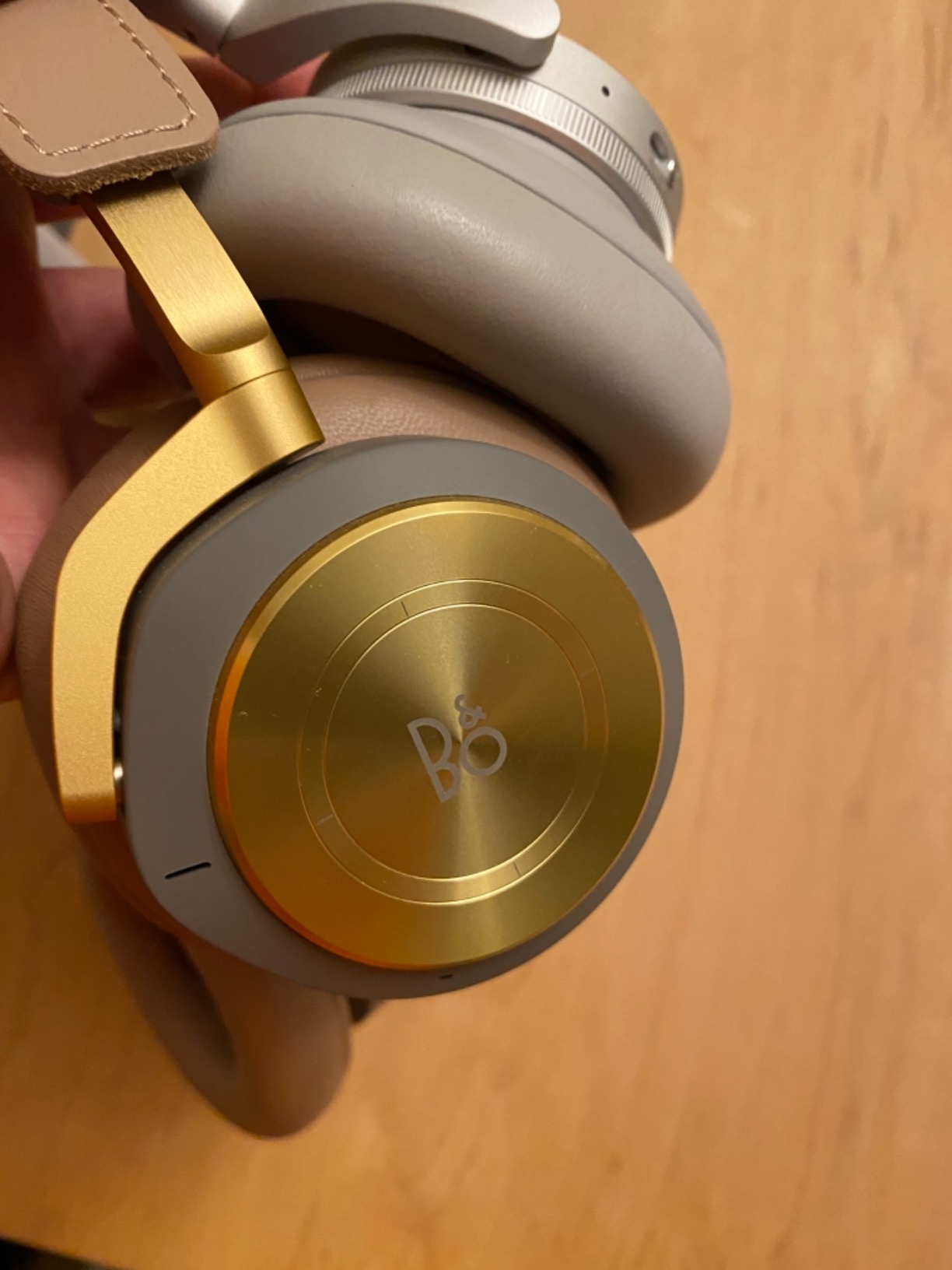 Beoplay H9 3rd Gen Wireless Bluetooth Over-Ear Headphones (Amazon Exclusive Edition) - Active Noise Cancellation, Transparency Mode, Voice Assistant Button and Mic, Matte Black customer photo 1