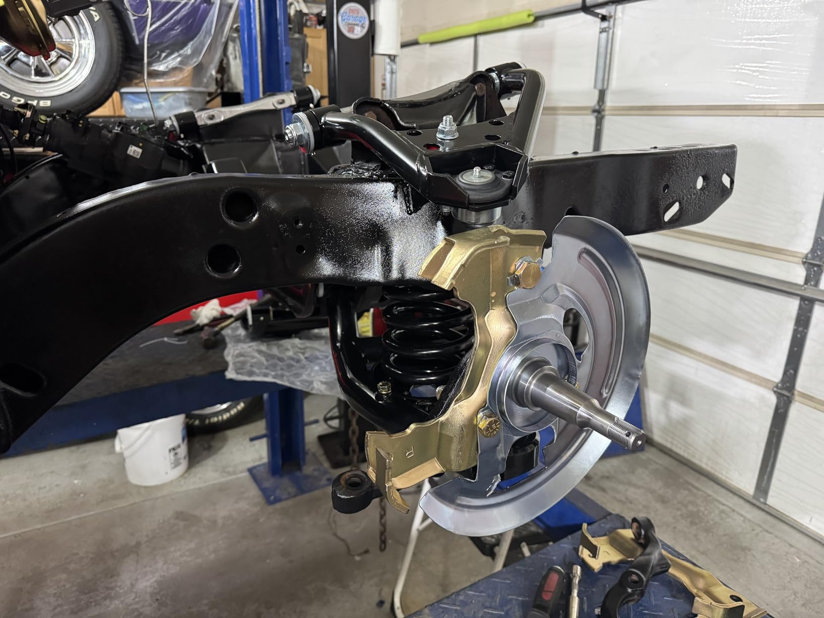Deluxe Front Spindle & Disc Brake Kit, For 1964-74 GM Car, For A/F/X Body customer photo 2