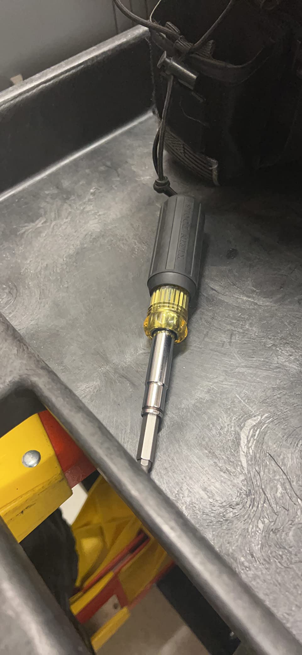 Klein Tools 32500MAG Magnetic Multi-Bit Screwdriver / Nut Driver, 11-in-1 Multi Tool with 8 Bits, 3 Nut Driver Sizes, Cushion Grip Handle customer photo 2