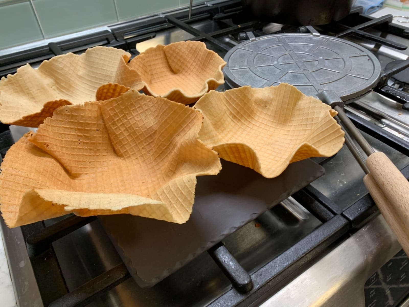 PetriStor Waffle Maker Round Has Non-stick Coating Size 8 in - Waffle Cone Maker - Krumkake Iron - Wafer Maker - Waffle Cone Maker Machine - Stroopwafel Maker - Ice Cream Cone Maker customer photo 2