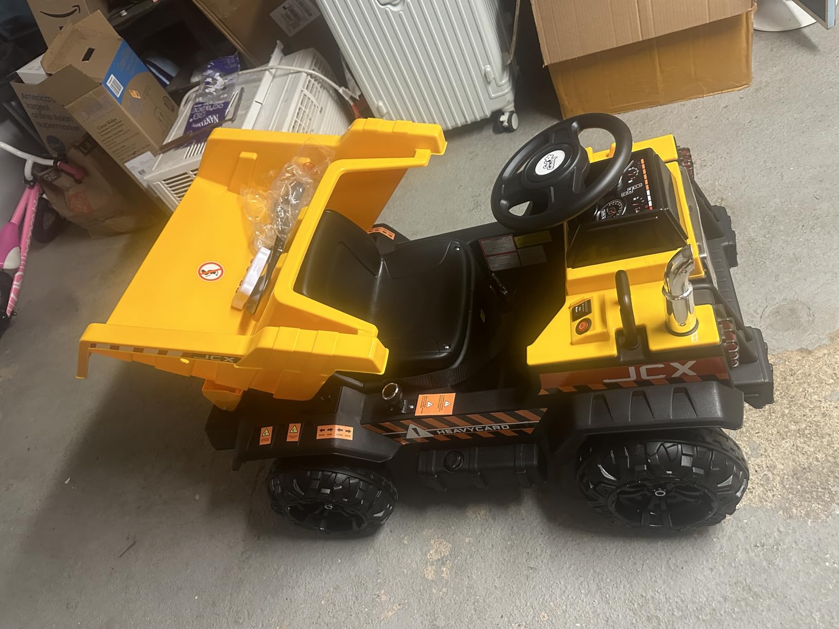 Costzon Ride on Car, 12V Ride on Dump Truck w/Remote Control, Electric Dump Bed, Music, Horn, USB, AUX, Treaded Tires, Shovel, 3 Speeds, Battery Powered Construction Vehicle, Electric Car for Kids customer photo 2