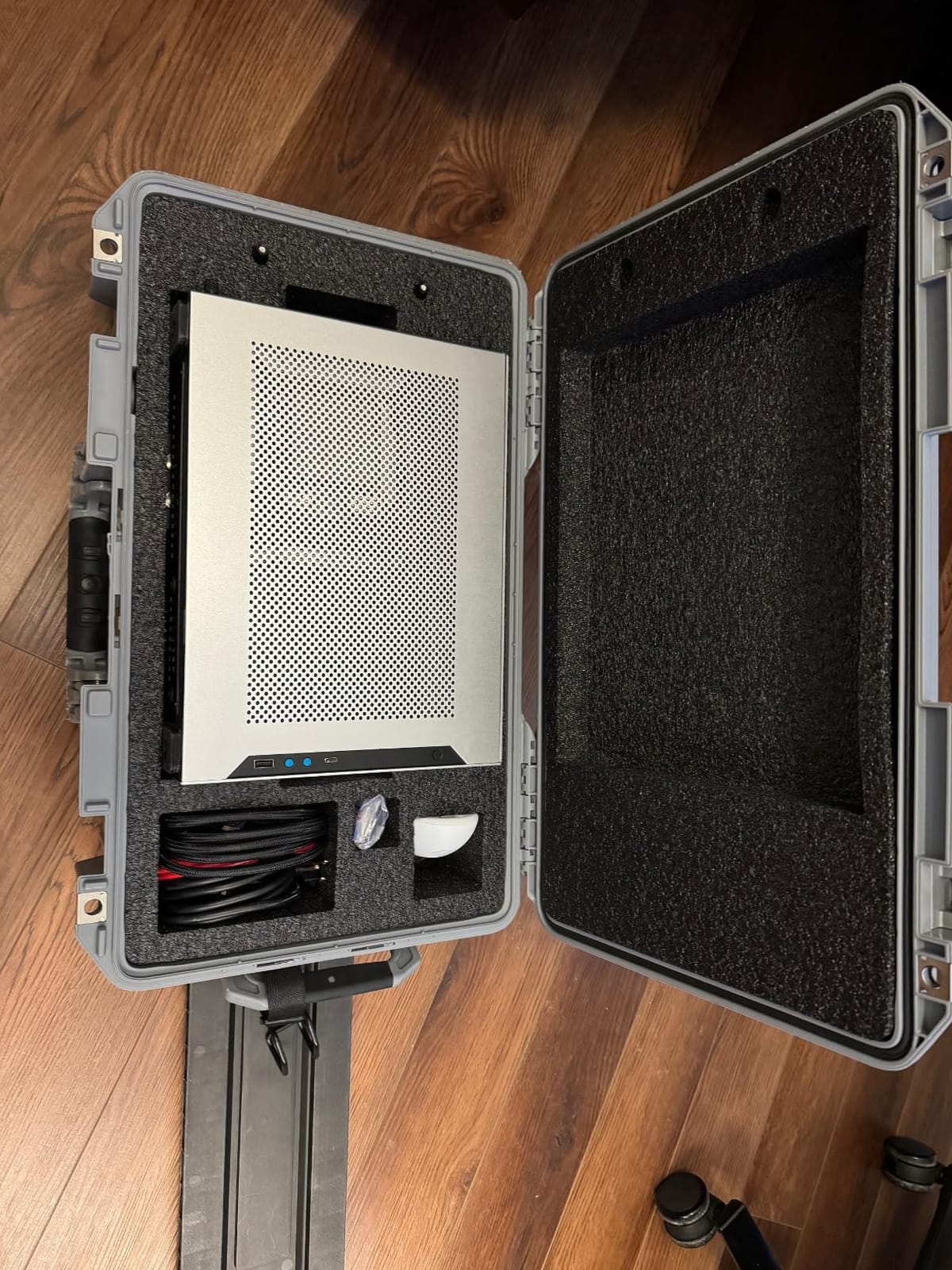 Pelican Air 1535 Case With Foam - Black customer photo 2