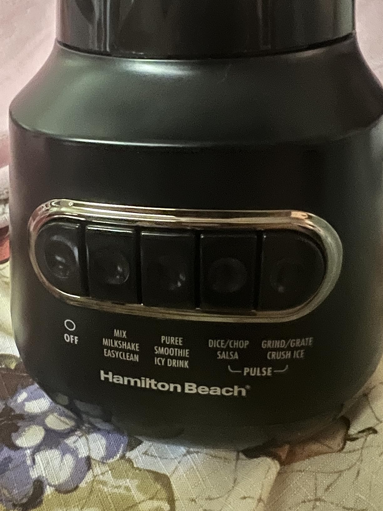 Hamilton Beach Quiet Blender for Smoothies With Wave Action System | 40 oz. Glass Jar | Quiet Design | Stainless Steel Ice Sabre Blades | 800 Watts | Black | 58175J customer photo 2