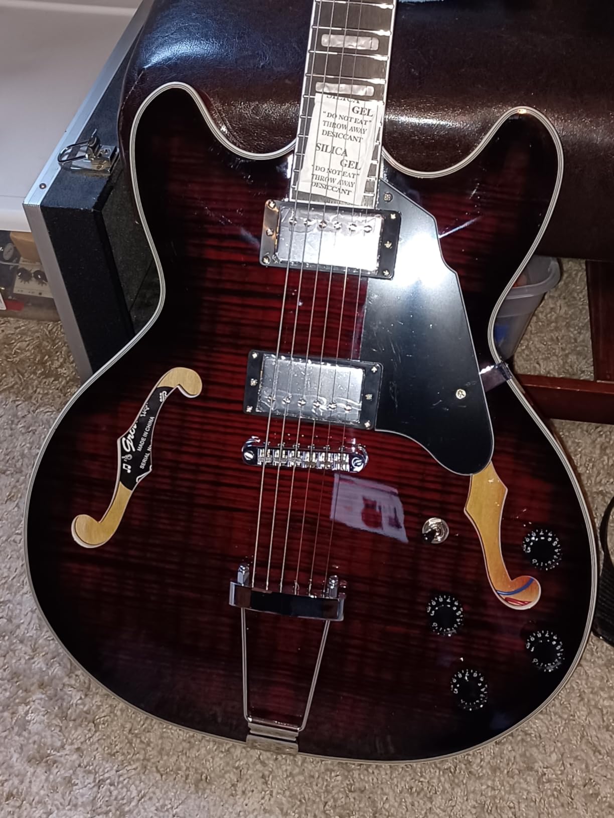 GROTE Jazz Electric Guitar Semi-Hollow Body Trapeze Tailpiece Bridge Guitar Gig Bag (Brown) customer photo 2