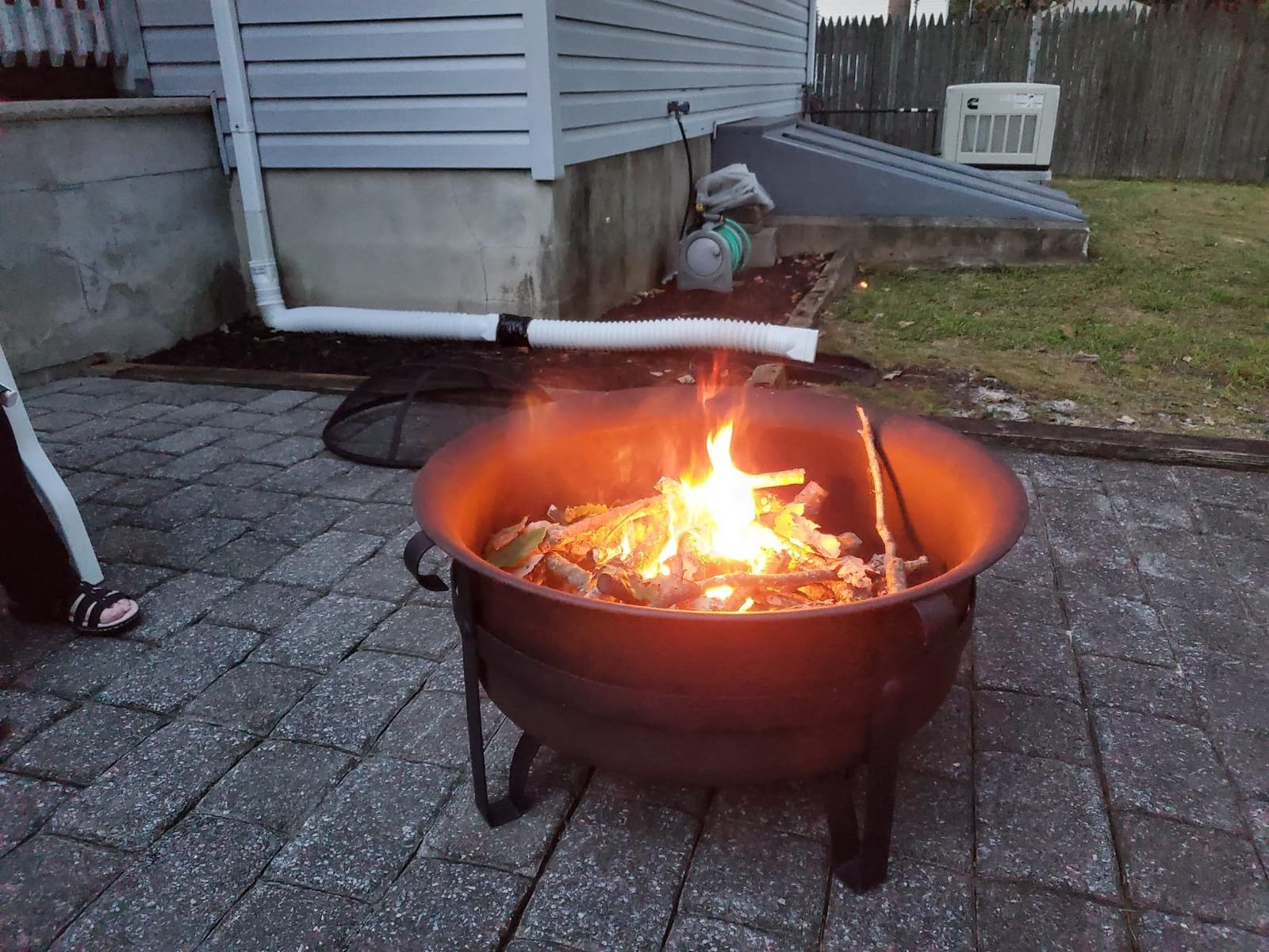 Sunnydaze Round Patio Fire Pit for Outside Wood Burning, Dark Bronze, 29