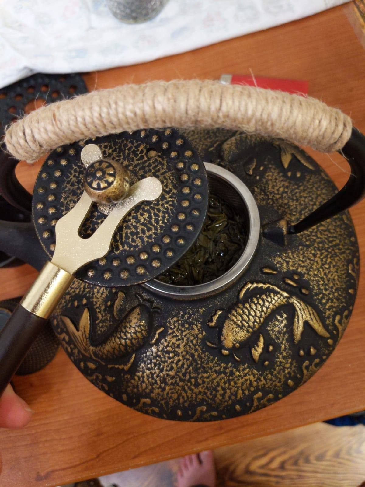 Ufine Koi Fish Cast Iron Teapot Set Stove Top 26 oz Tea Kettle with 4 Cups | Enamel Coated with Stainless Steel Infuser and Trivet, Japanese Style Tetsubin Tea Gift Set customer photo 1
