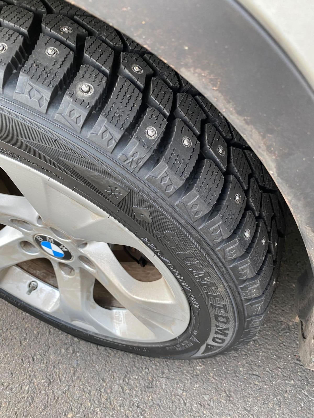 Sumitomo Ice Edge 225/50R17 94T Passenger Touring Studdable Winter Traction Tire customer photo 2
