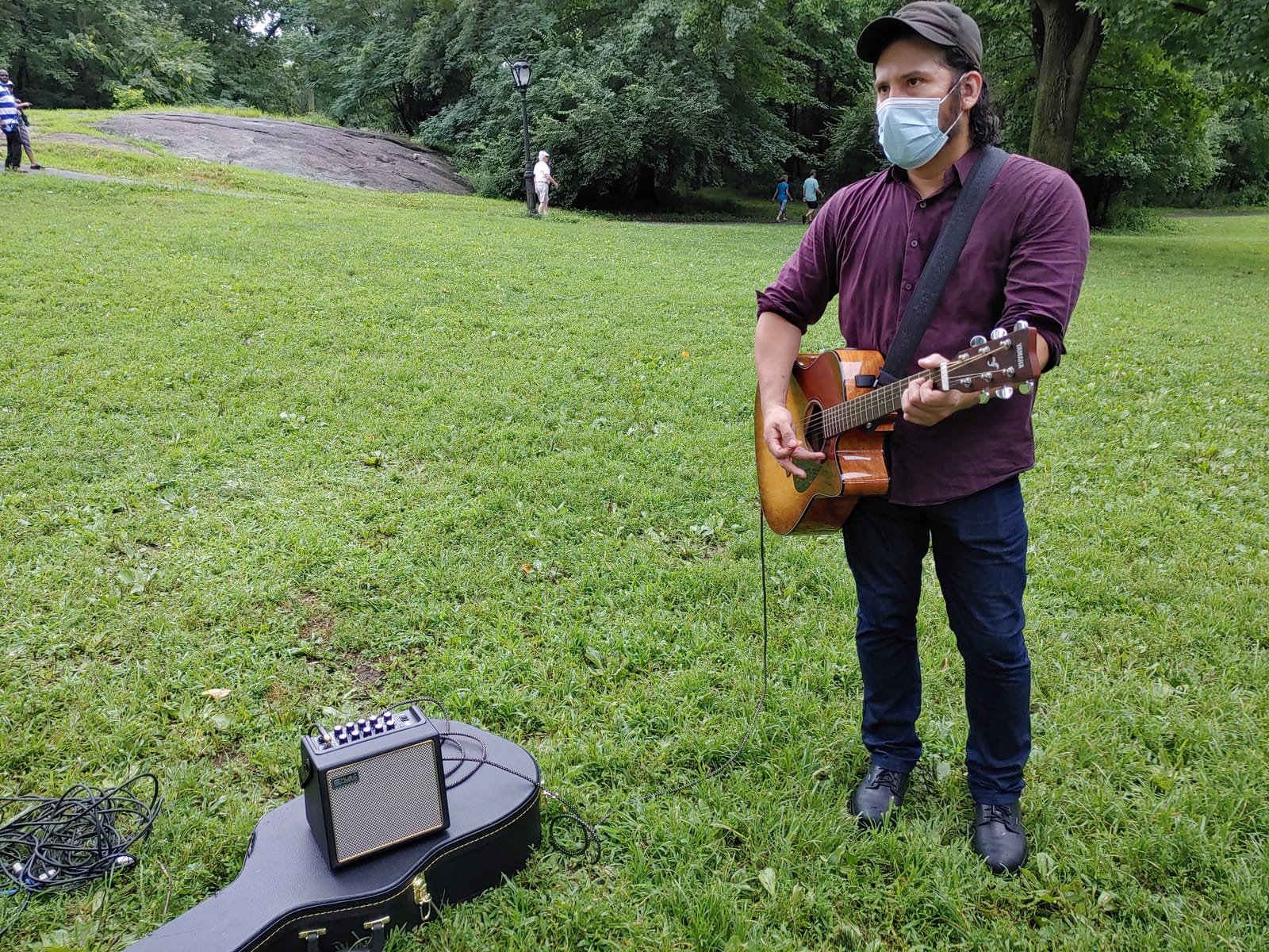 Acoustic Guitar Amplifier, 30 Watt Bluetooth Speaker Rechargeable Portable Acoustic Guitar Amp with Reverb Chorus Effect,3 Inputs, Black customer photo 1