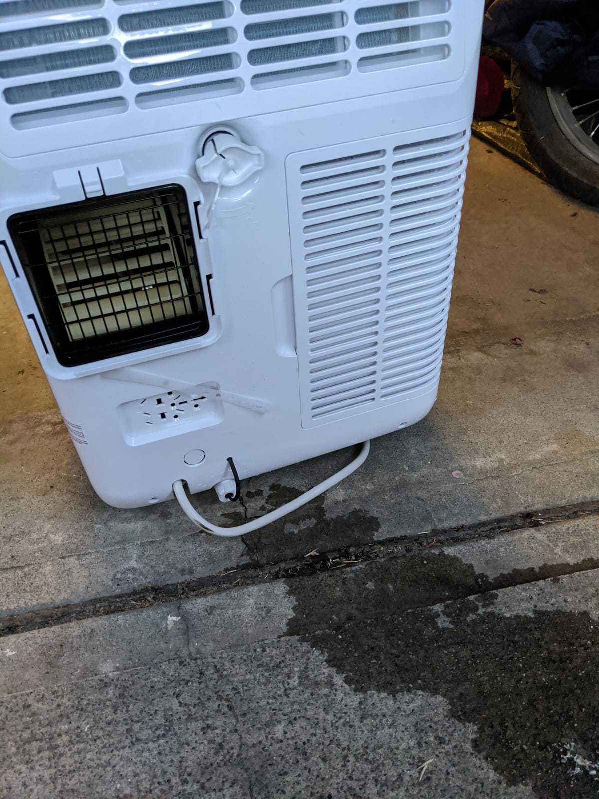 Portable Air Conditioner, 14,000 BTU, BPT10WTB, White | 10,200 BTU SACC for Rooms Up To 700 Sq. Ft., 3-in-1 Portable AC, Fan and Dehum with Follow Me Remote Control & Window Kit customer photo 2