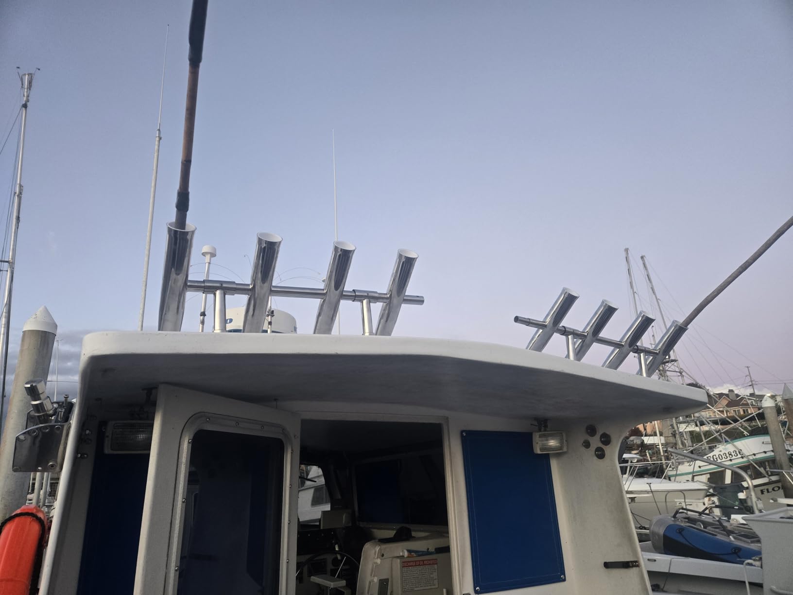 YaeMarine 8 Tube Stainless Rocket Launcher Rod Holders Rotated 360 Deg. customer photo 2