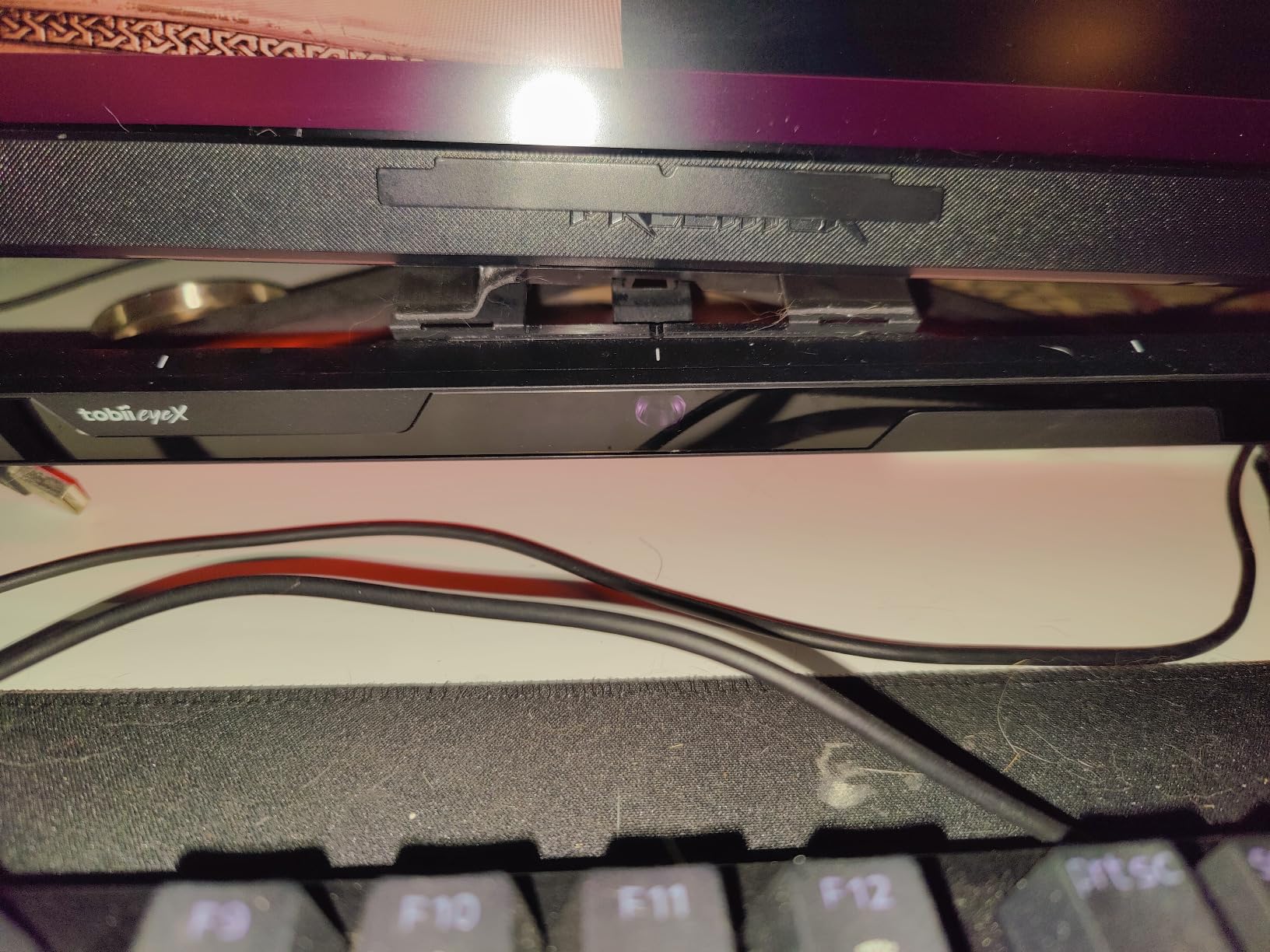 Gaming Eye Tracker Mounting Kit - Flex Mount and Metal Plate Mounts customer photo 2